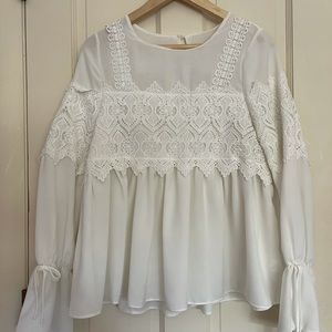 White long sleeves lace blouse